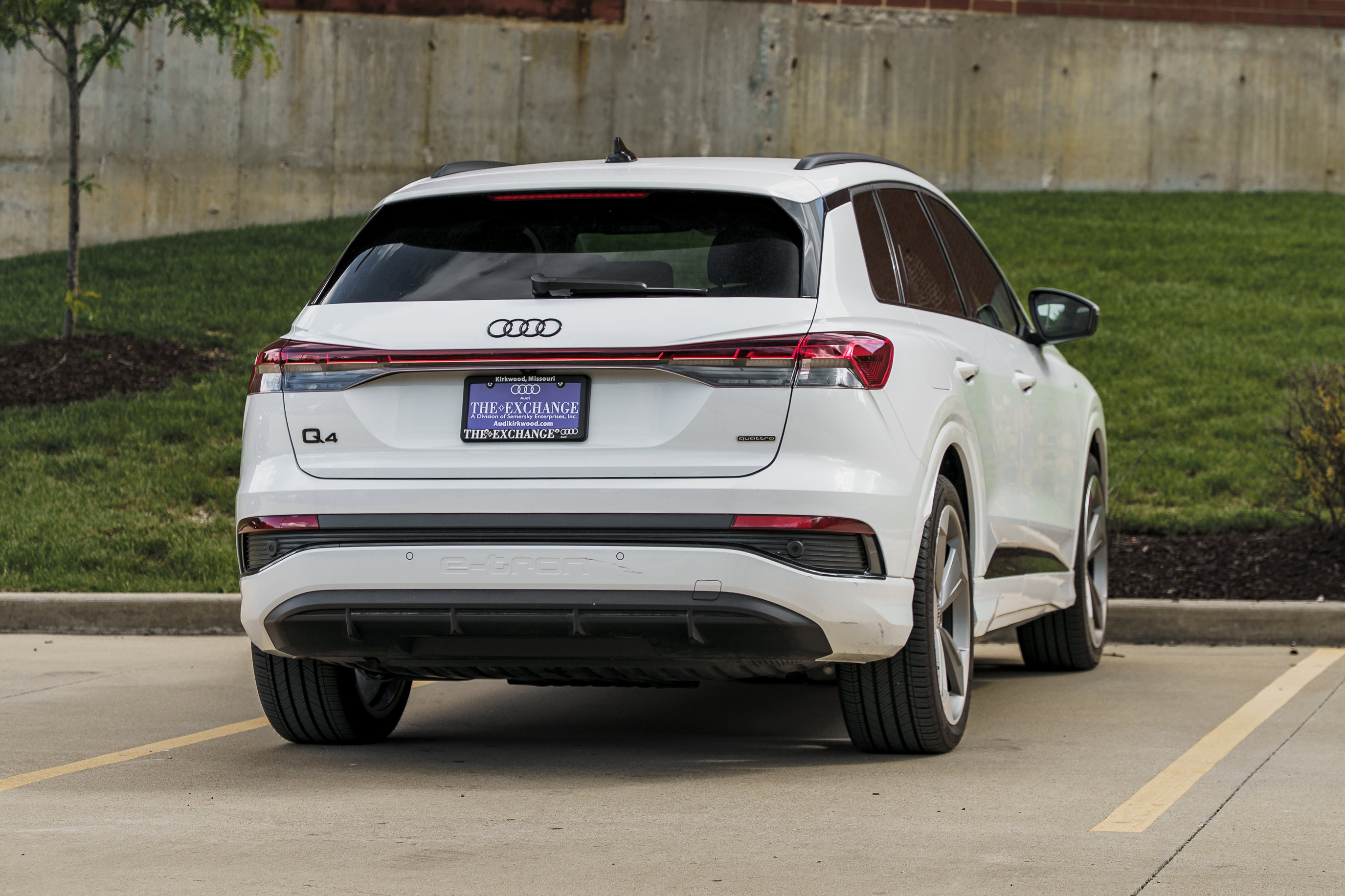 Certified 2025 Audi Q4 e-tron Premium Plus w/ Premium Plus AWD/4WD image 4