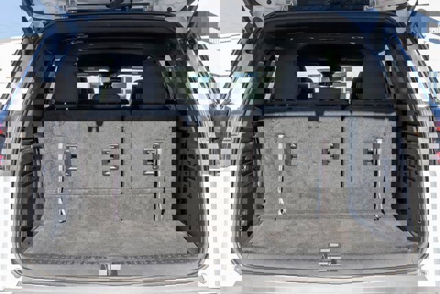 Used 2025 GMC Acadia Elevation image 15