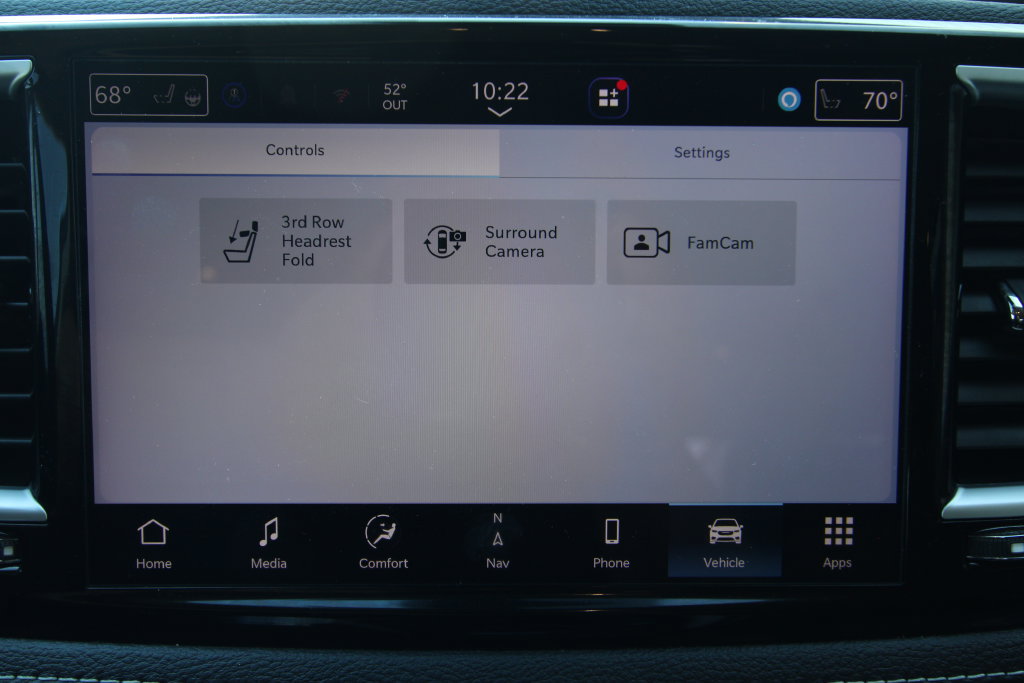 Used 2023 Chrysler Pacifica Limited w/ Uconnect Theater Family Group AWD/4WD image 35