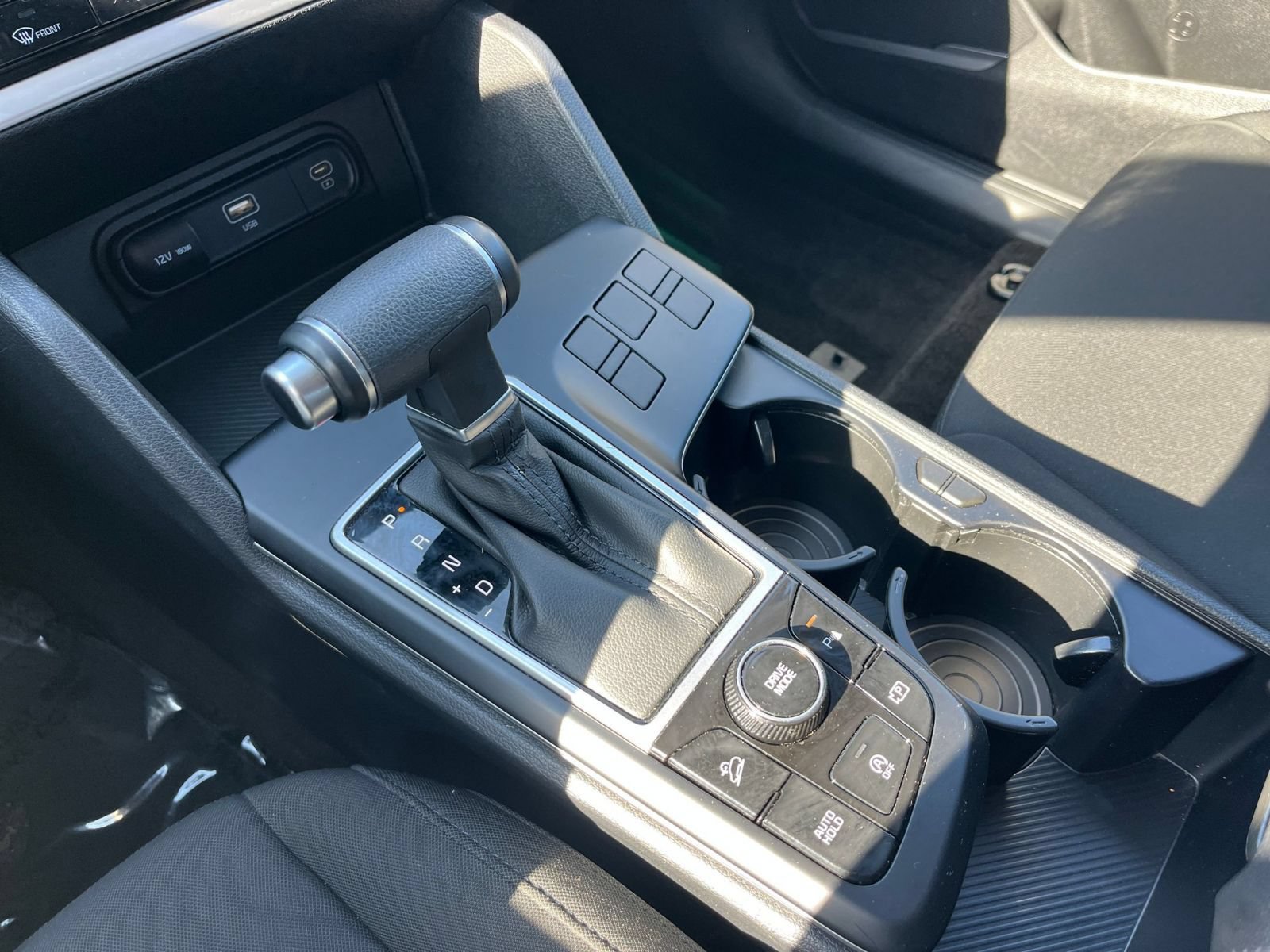 Used 2025 Kia Sportage LX FWD image 35