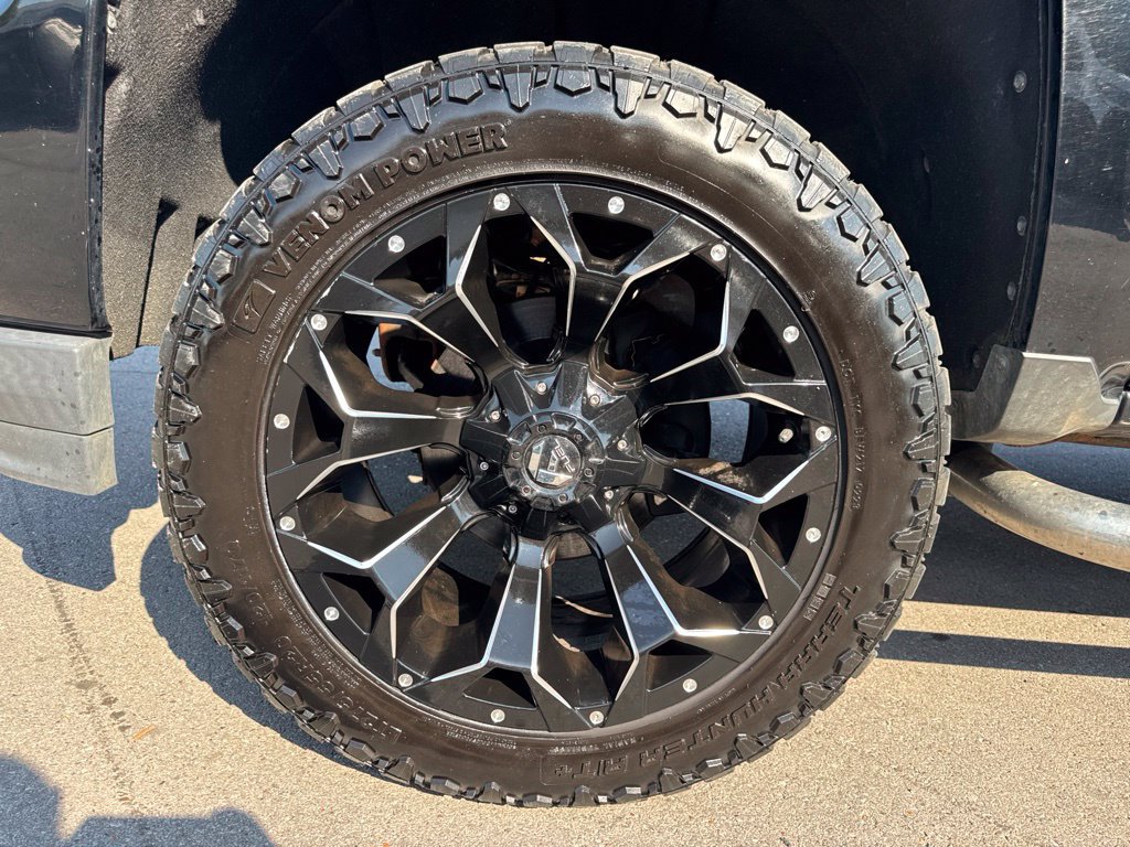 Used 2017 Chevrolet Silverado 1500 LT w/ All Star Edition AWD/4WD image 28