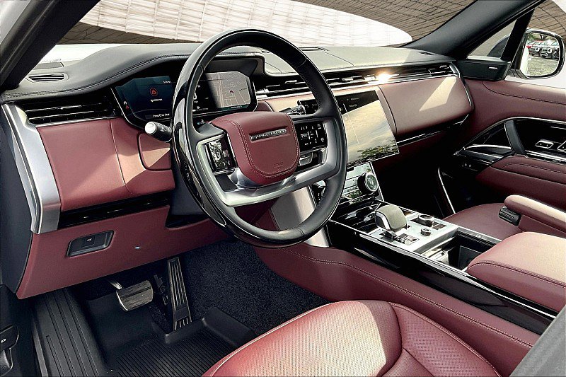 Used 2023 Land Rover Range Rover SE image 13