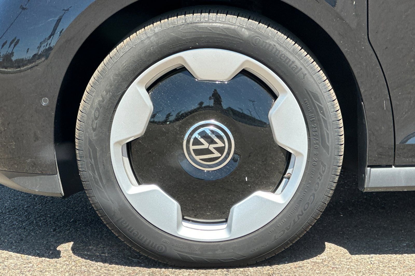 New 2025 Volkswagen ID. Buzz Pro S RWD image 27
