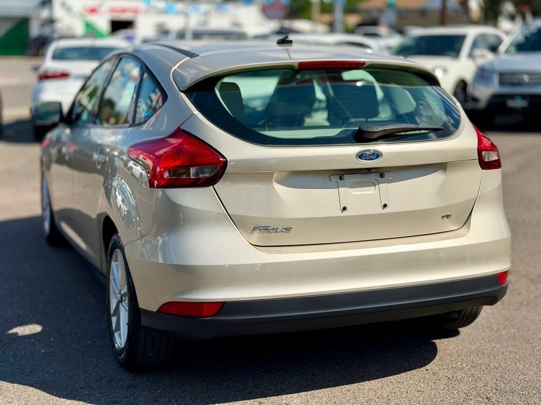 Used 2018 Ford Focus SE FWD image 3