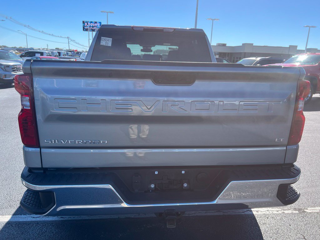 Used 2024 Chevrolet Silverado 1500 LT AWD/4WD image 8