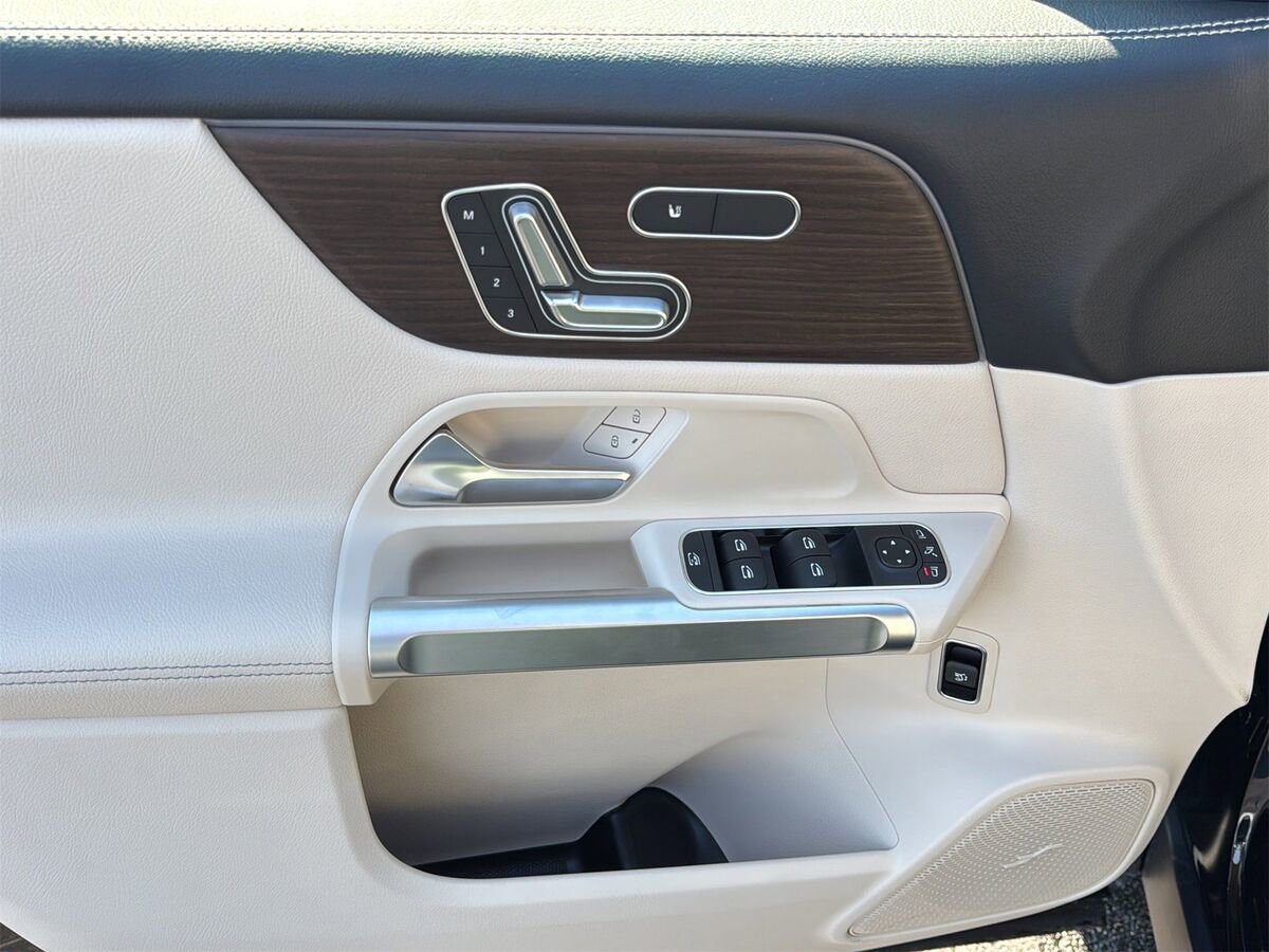 New 2026 Mercedes-Benz GLB 250 4MATIC image 22