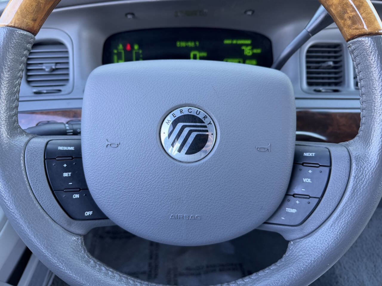 Used 2005 Mercury Grand Marquis LS image 18