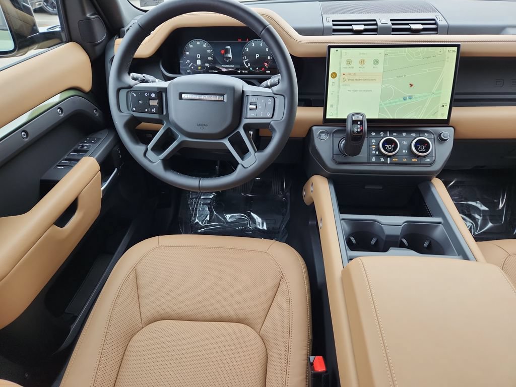 Used 2026 Land Rover Defender 130 S AWD/4WD image 4