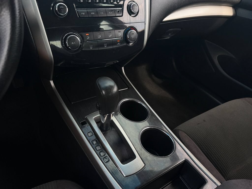 Used 2013 Nissan Altima 2.5 S FWD image 22