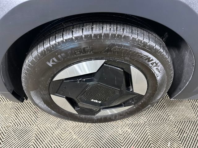 Used 2024 Kia EV9 Wind image 10