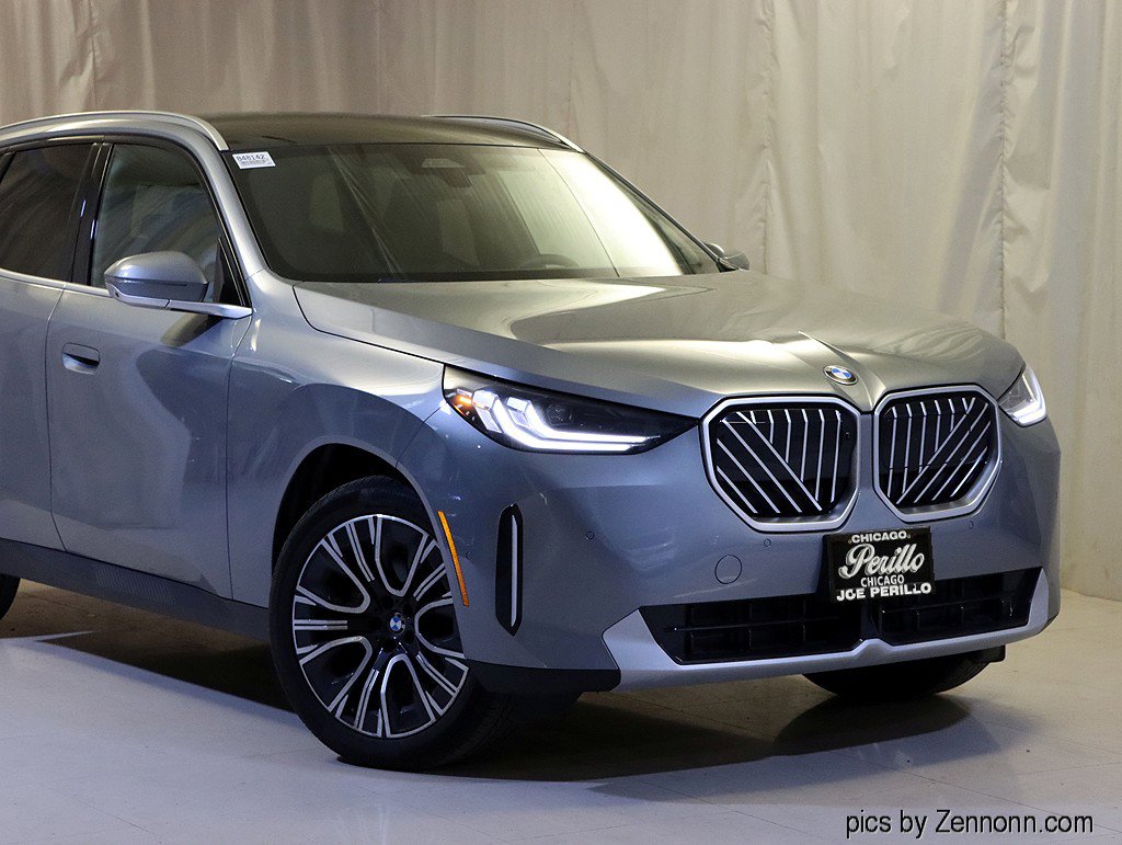 Used 2025 BMW X3 xDrive30i w/ Premium Package image 2