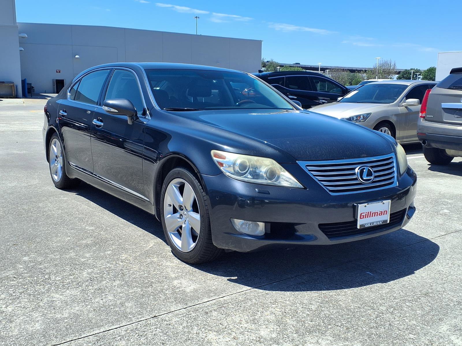Used 2011 Lexus LS 460 L w/ Luxury Pkg RWD image 2