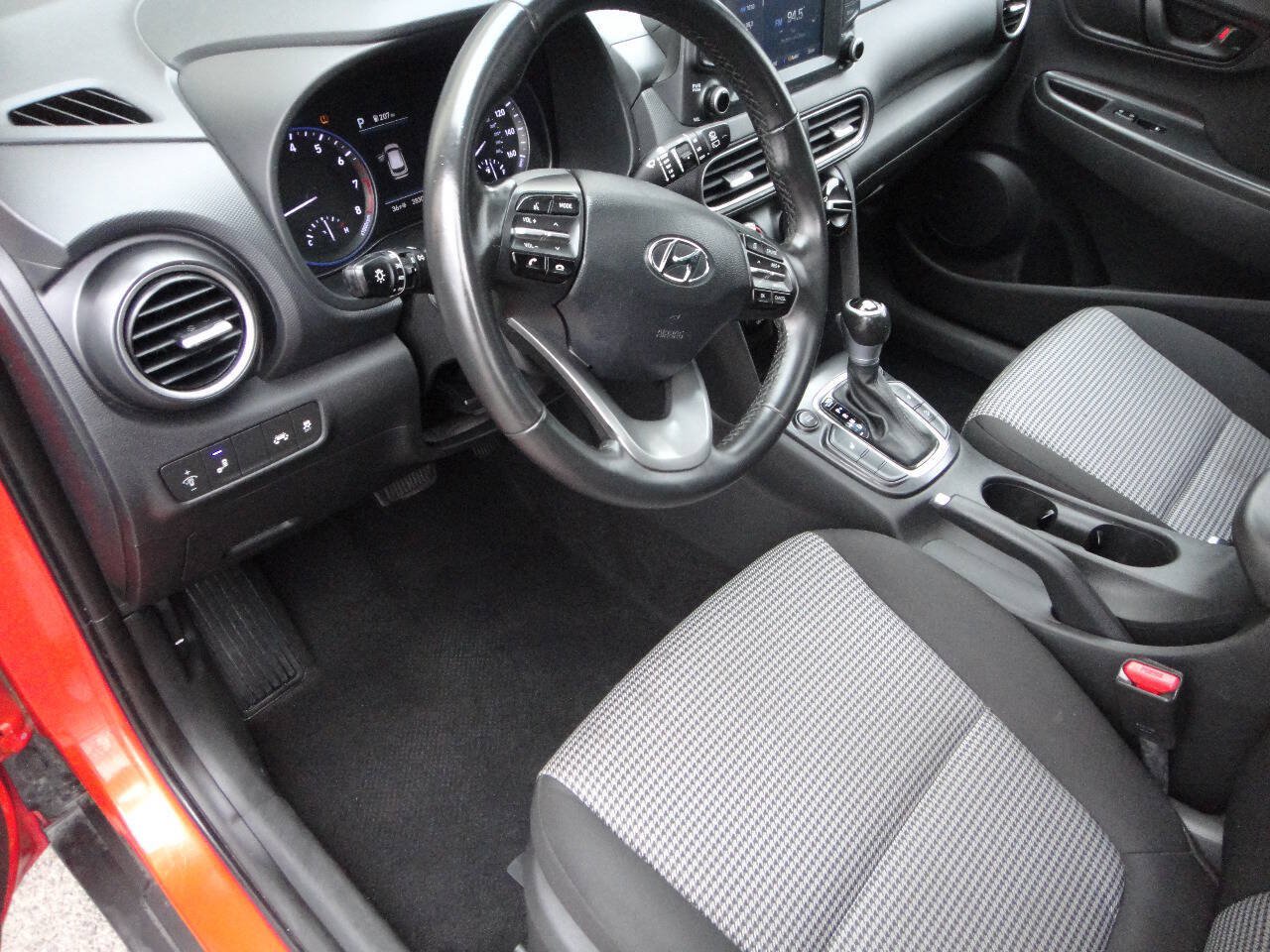 Used 2020 Hyundai Kona SEL Plus AWD/4WD image 7