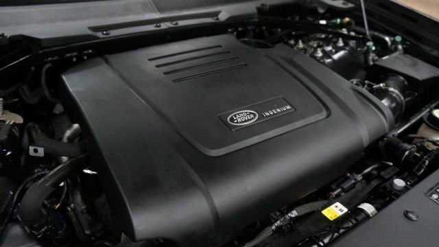 Used 2023 Land Rover Defender 90 S image 55