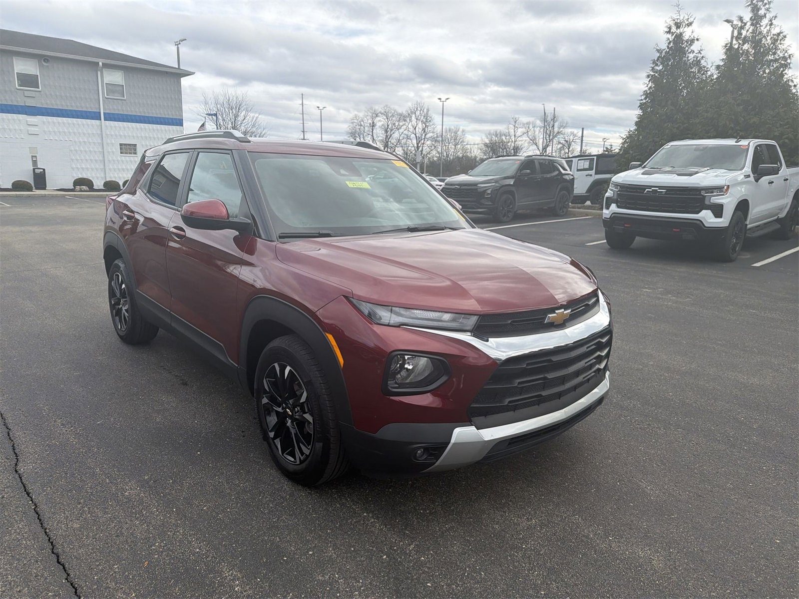 Certified 2023 Chevrolet TrailBlazer LT w/ Convenience Package image 2