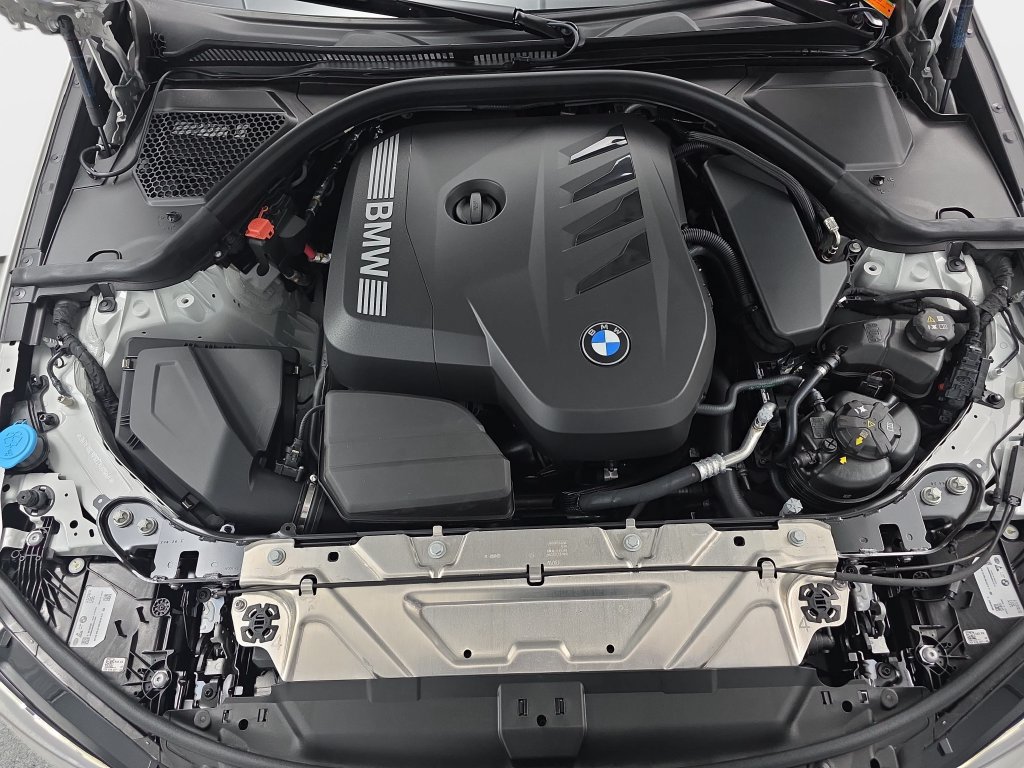 New 2026 BMW 330i xDrive Sedan w/ M Sport Package AWD/4WD image 30