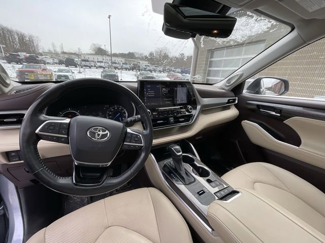 Certified 2021 Toyota Highlander Platinum image 15