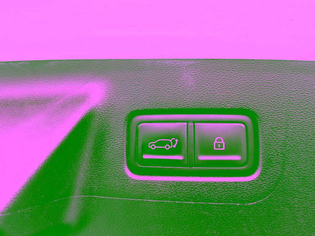 Used 2025 Hyundai Santa Fe SEL FWD image 16