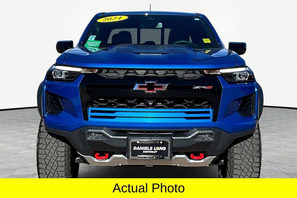 Used 2024 Chevrolet Colorado ZR2 w/ ZR2 Convenience Package III image 3