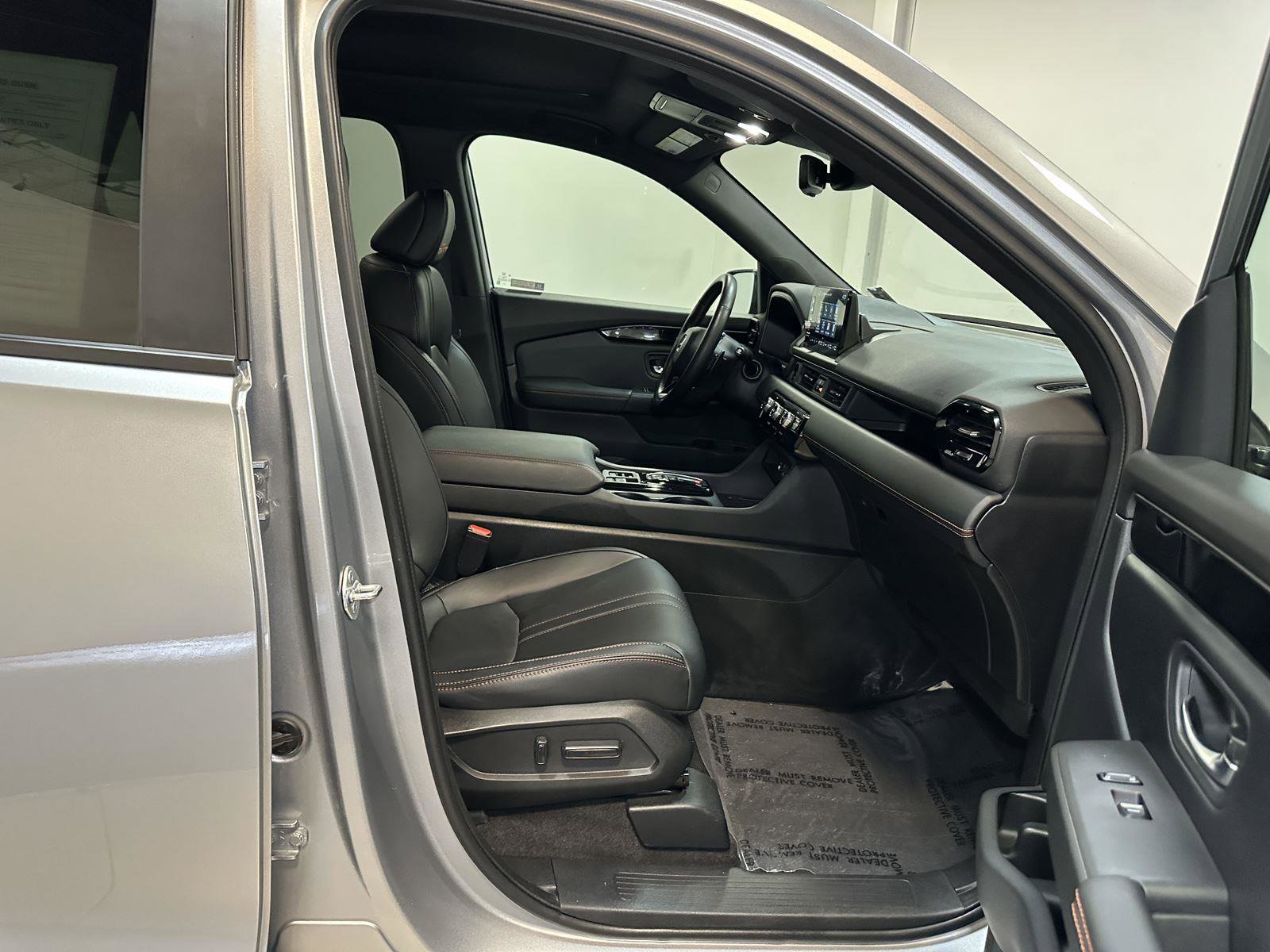Used 2023 Honda Pilot TrailSport image 40