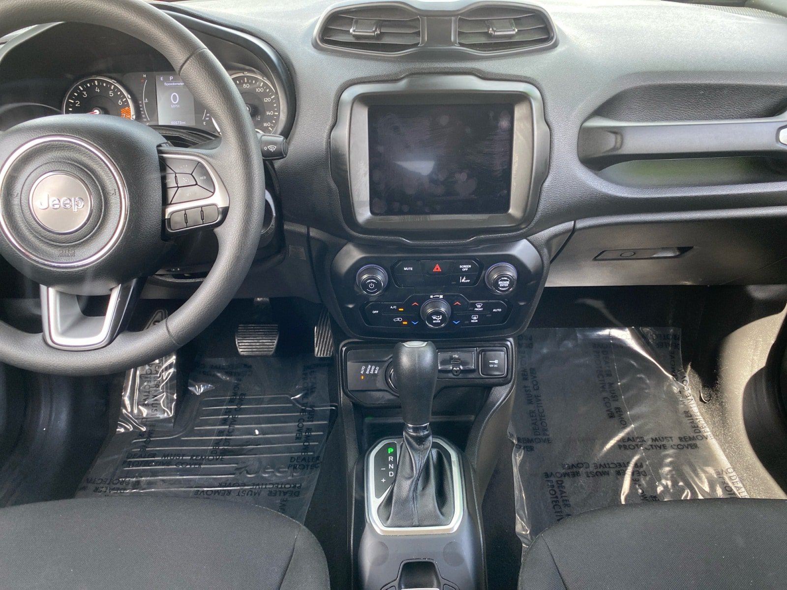 Used 2023 Jeep Renegade Latitude AWD/4WD image 11
