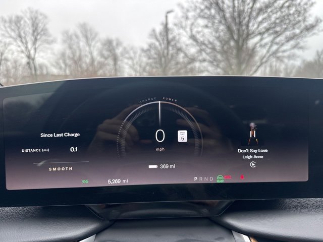 Used 2024 Lucid Air Touring image 17