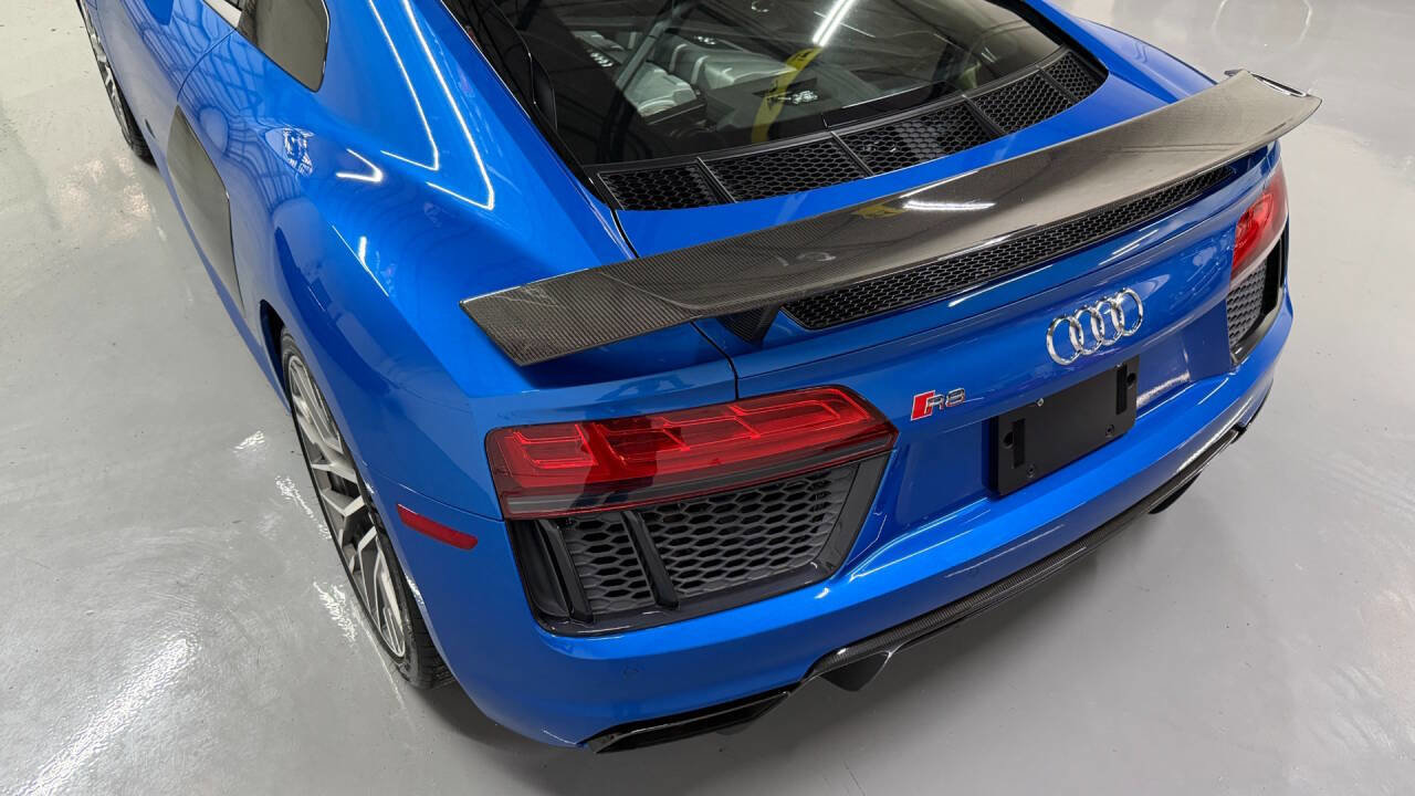 Used 2017 Audi R8 V10 plus w/ Full Leather Package image 25