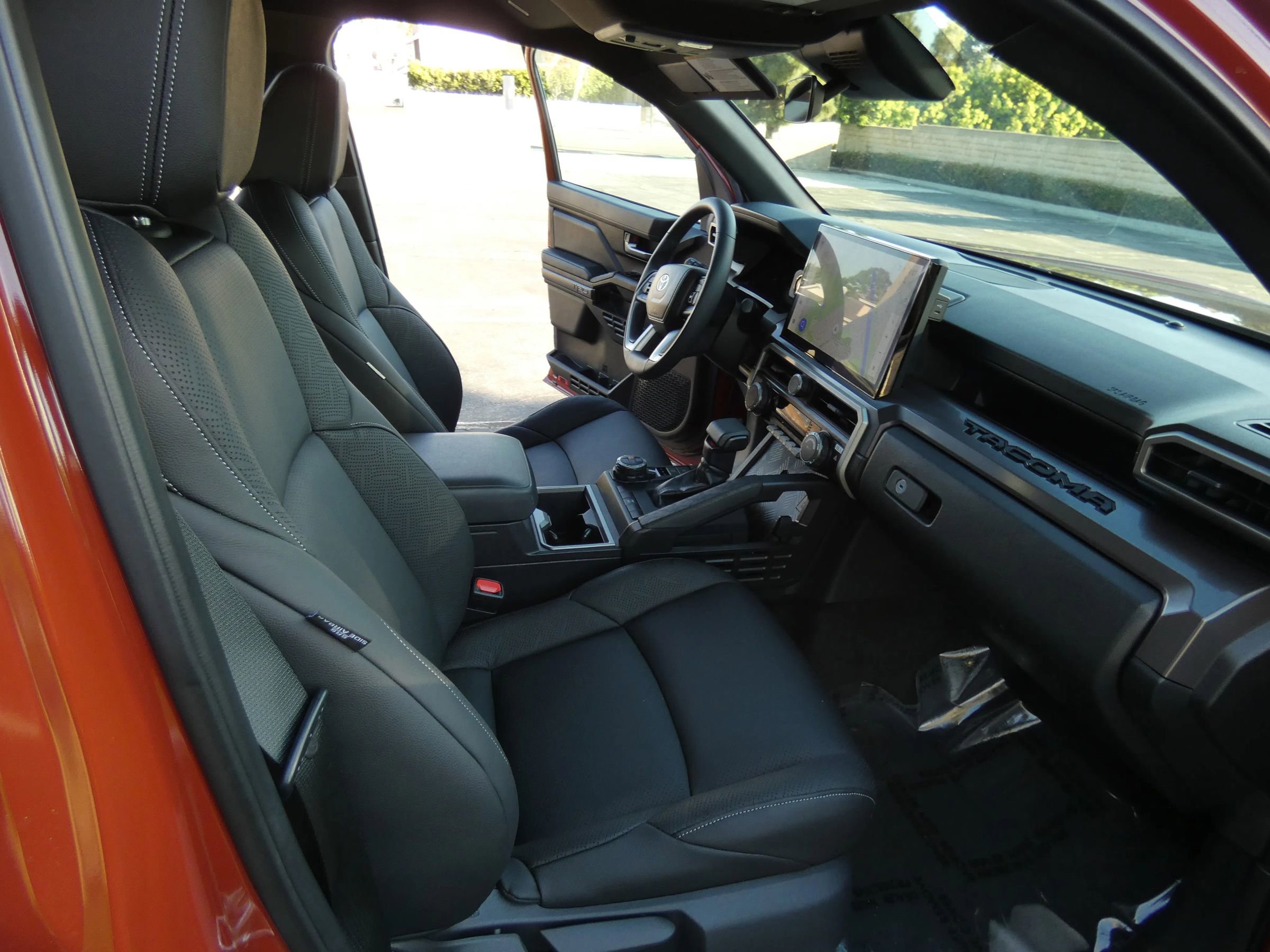 Used 2025 Toyota Tacoma TRD Off-Road image 32