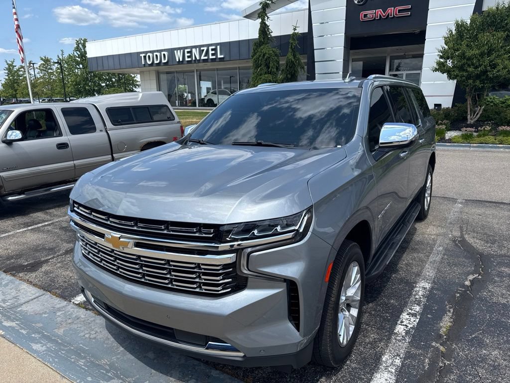 Certified 2023 Chevrolet Suburban Premier AWD/4WD image 3