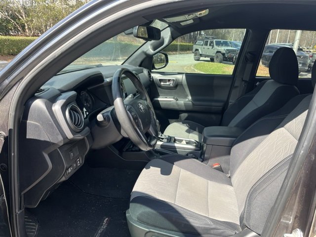 Used 2021 Toyota Tacoma TRD Sport w/ Technology Package image 5