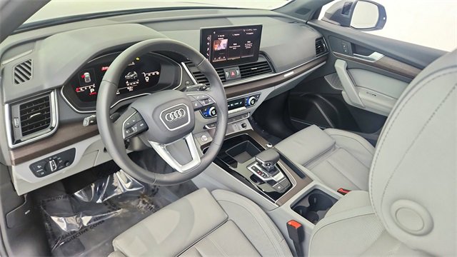 Used 2024 Audi Q5 2.0T Premium Plus w/ Premium Plus Package image 19