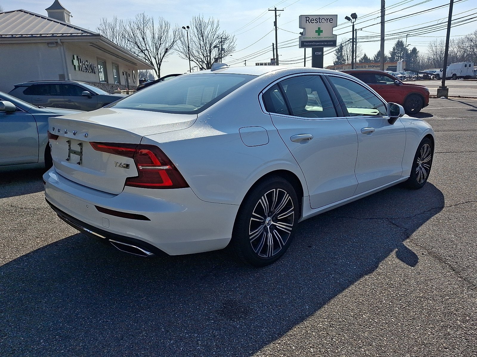 Used 2020 Volvo S60 T6 Inscription image 4