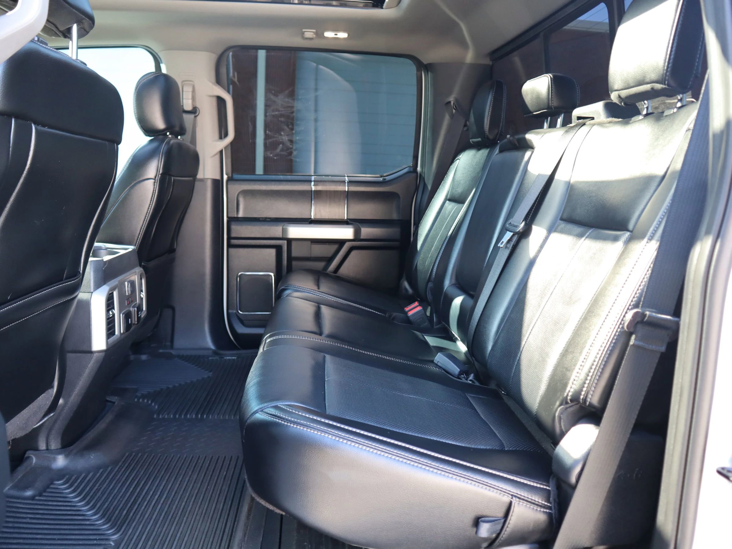 Used 2020 Ford F350 Lariat w/ Lariat Ultimate Package image 28