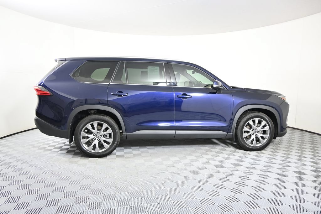 Used 2024 Toyota Grand Highlander AWD image 7