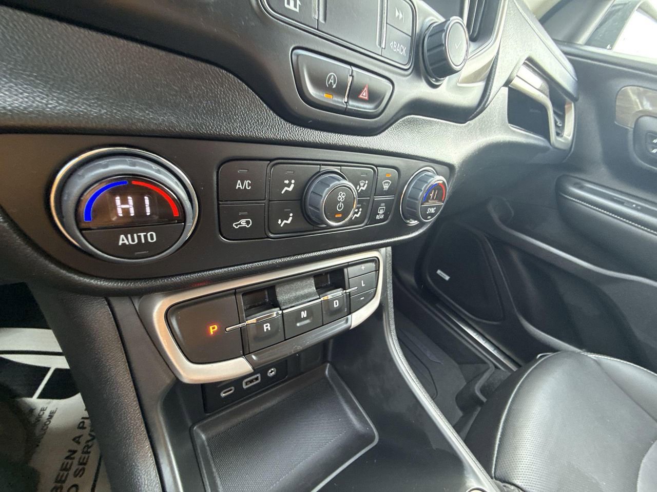 Used 2023 GMC Terrain Denali w/ Denali Premium Package image 41