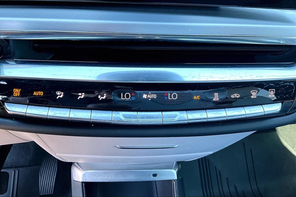 Used 2024 Cadillac Lyriq Luxury AWD/4WD image 24