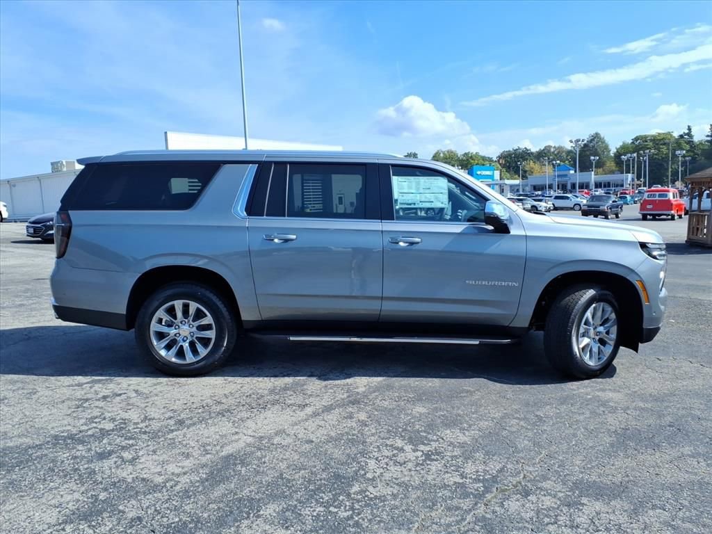 New 2025 Chevrolet Suburban Premier image 3