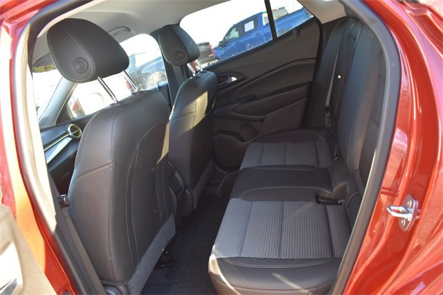 Certified 2024 Chevrolet Trax LT w/ Driver Confidence Package image 17