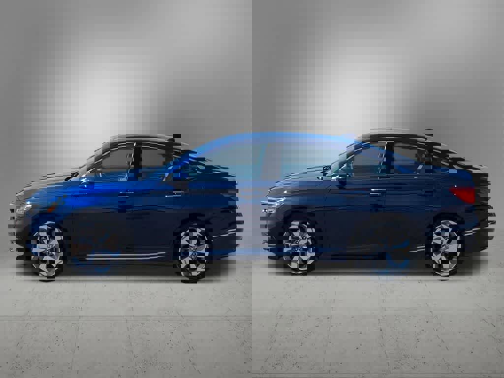 Used 2018 Honda Accord Touring image 3