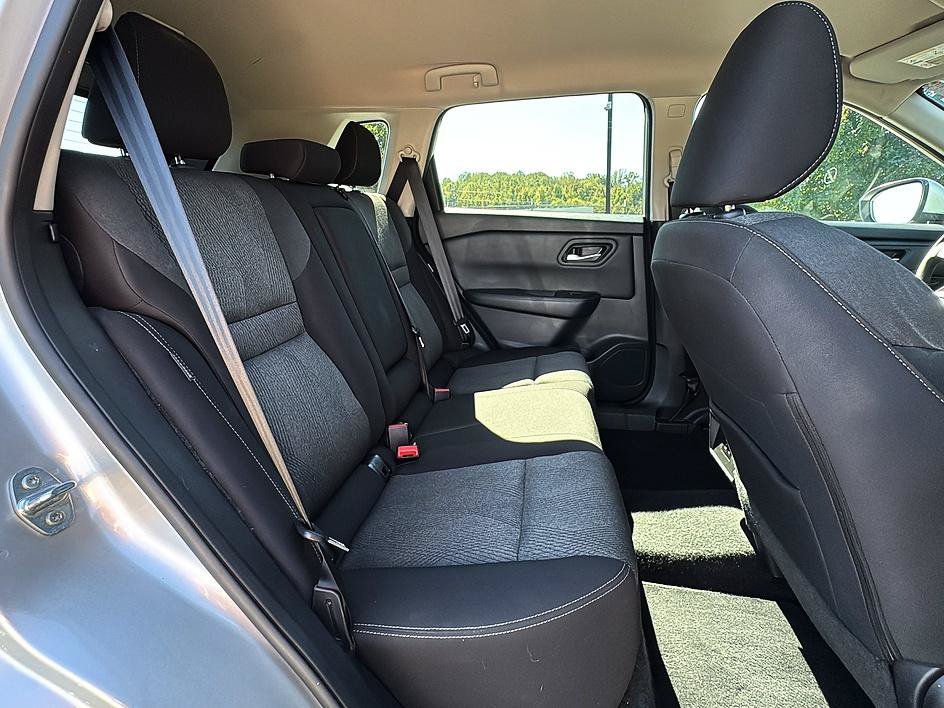 Certified 2025 Nissan Rogue SV AWD/4WD image 23