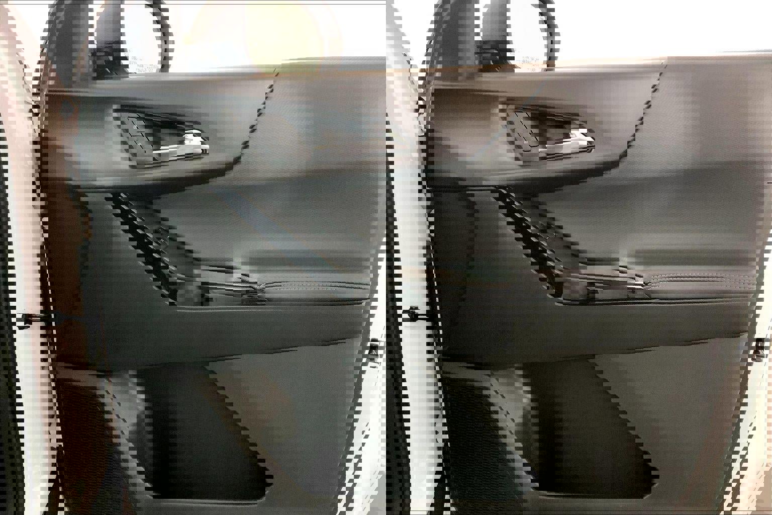 Used 2025 Chevrolet Equinox LT image 25