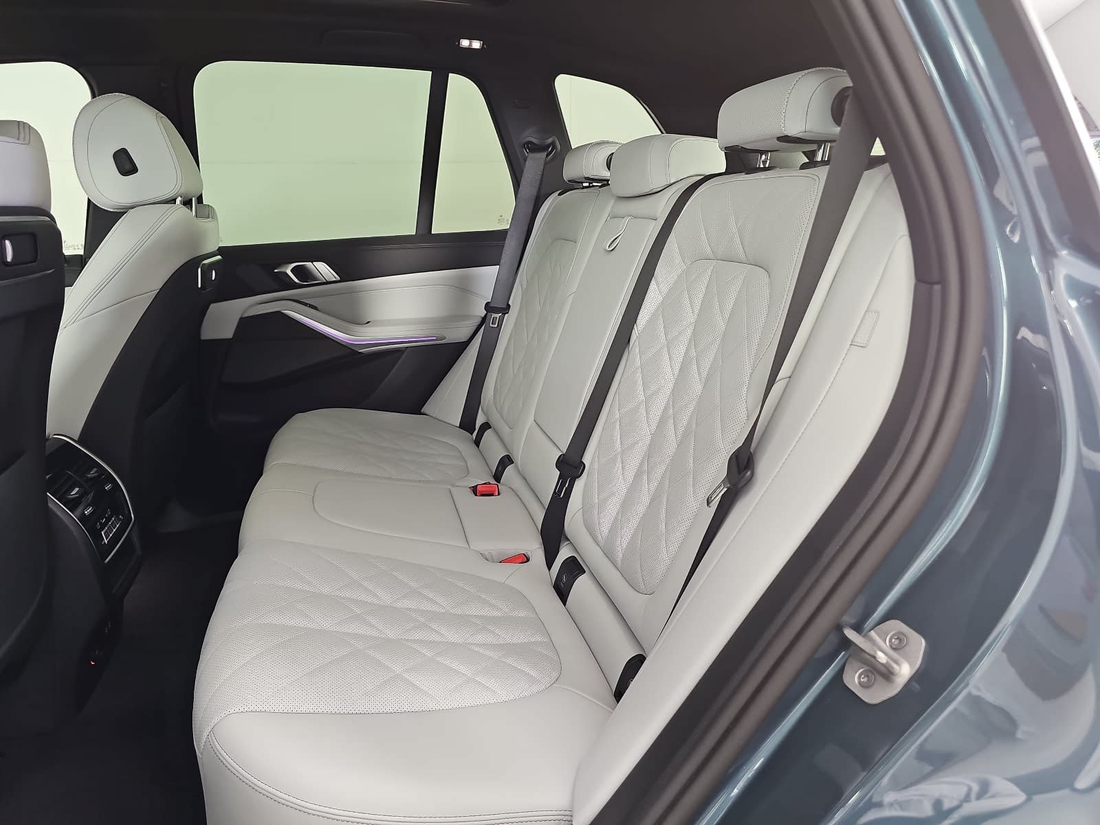 Used 2025 BMW X5 sDrive40i w/ Premium Package RWD image 14