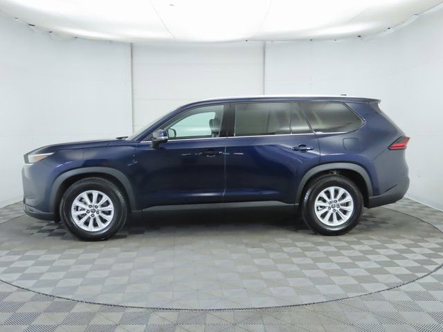 Used 2025 Toyota Grand Highlander FWD image 8