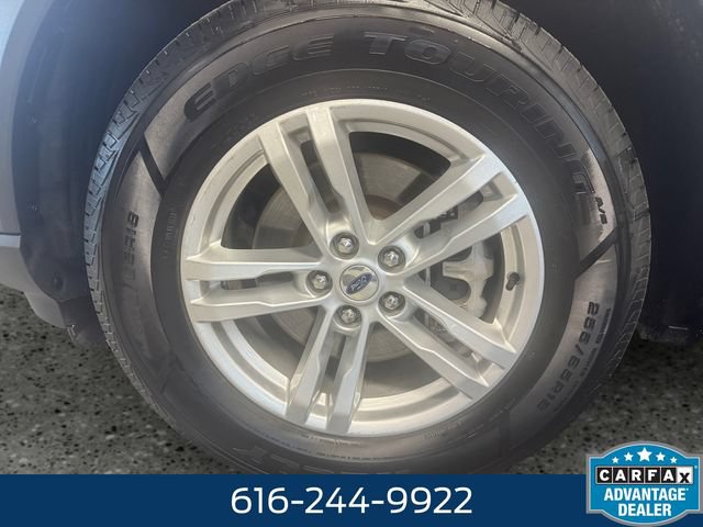 Used 2023 Ford Explorer XLT w/ Equipment Group 202A AWD/4WD image 24