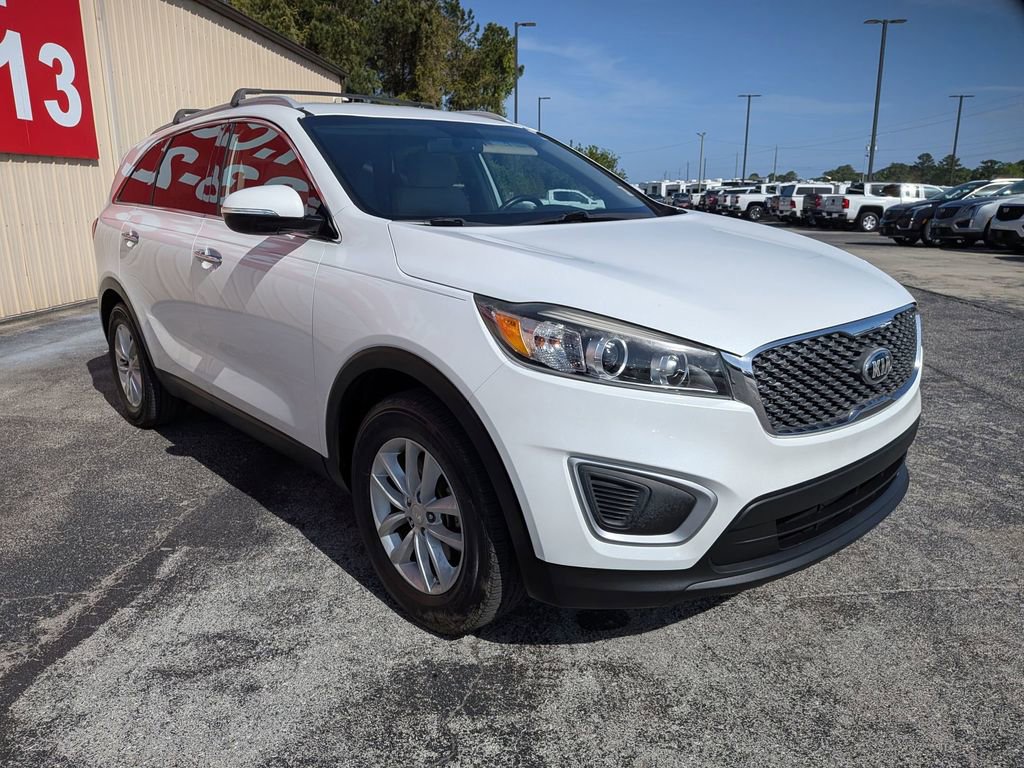 Used 2018 Kia Sorento LX image 6