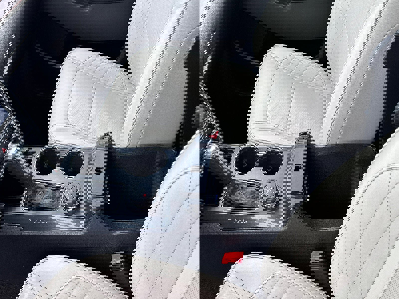 Used 2017 Ford Explorer Platinum image 30