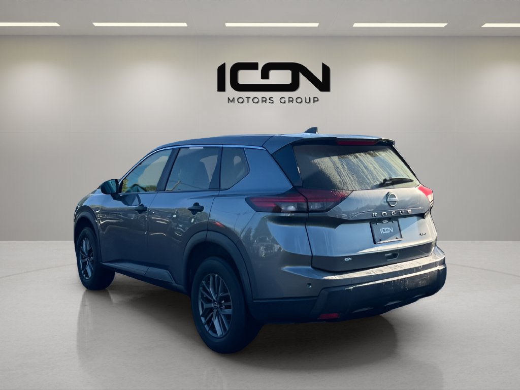 Used 2024 Nissan Rogue S AWD/4WD image 3