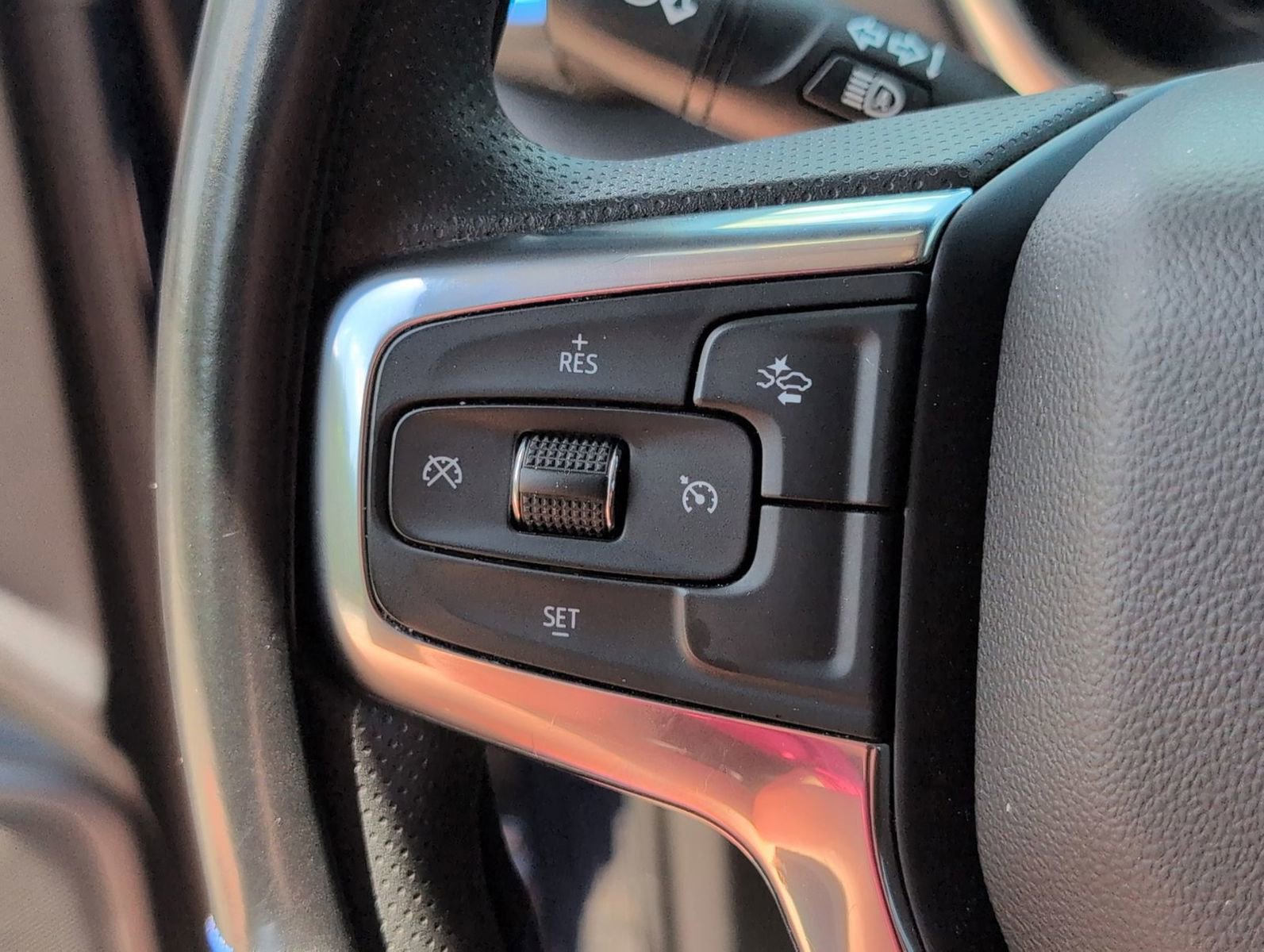 Used 2022 Chevrolet Blazer LT FWD image 26