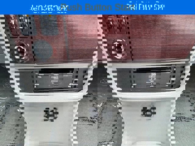 Used 2011 Toyota Sienna Limited w/ Premium Pkg image 26