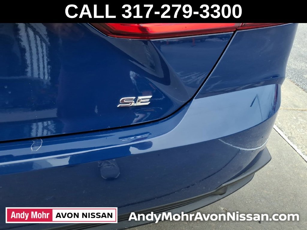 Used 2025 Toyota Camry SE FWD image 12